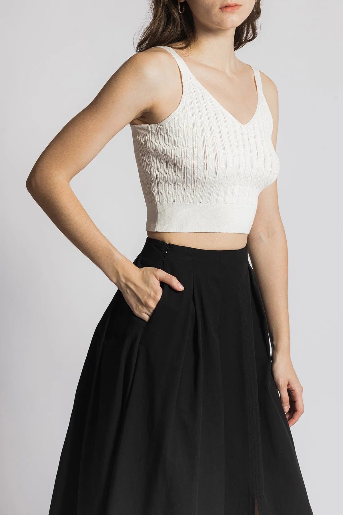 Calrinne V Neck Cropped Knitted Tank Top