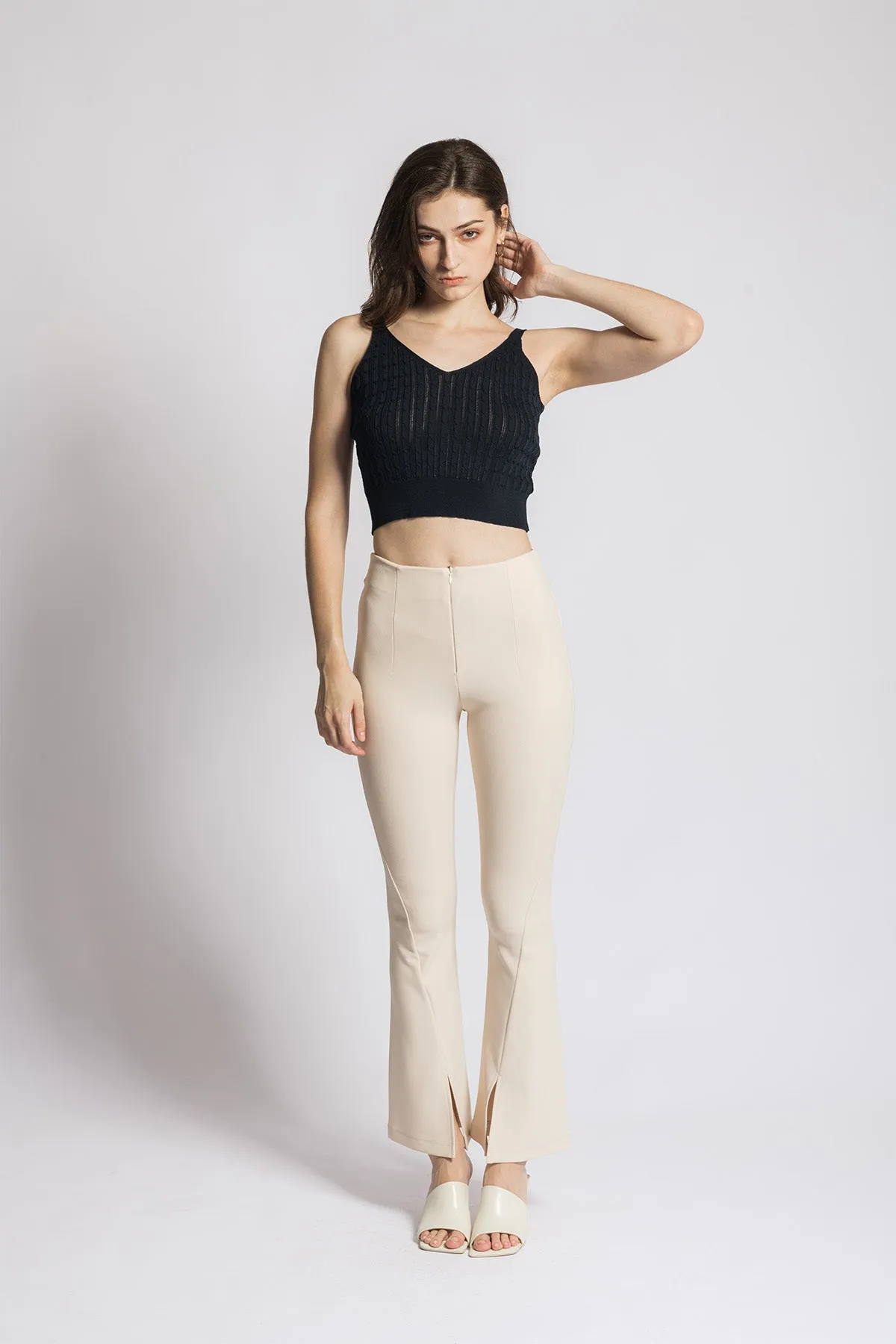 Calrinne V Neck Cropped Knitted Tank Top