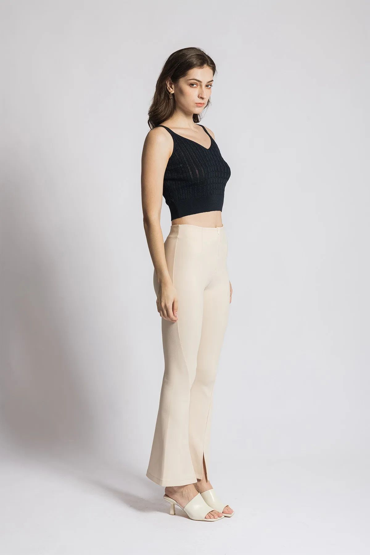 Calrinne V Neck Cropped Knitted Tank Top