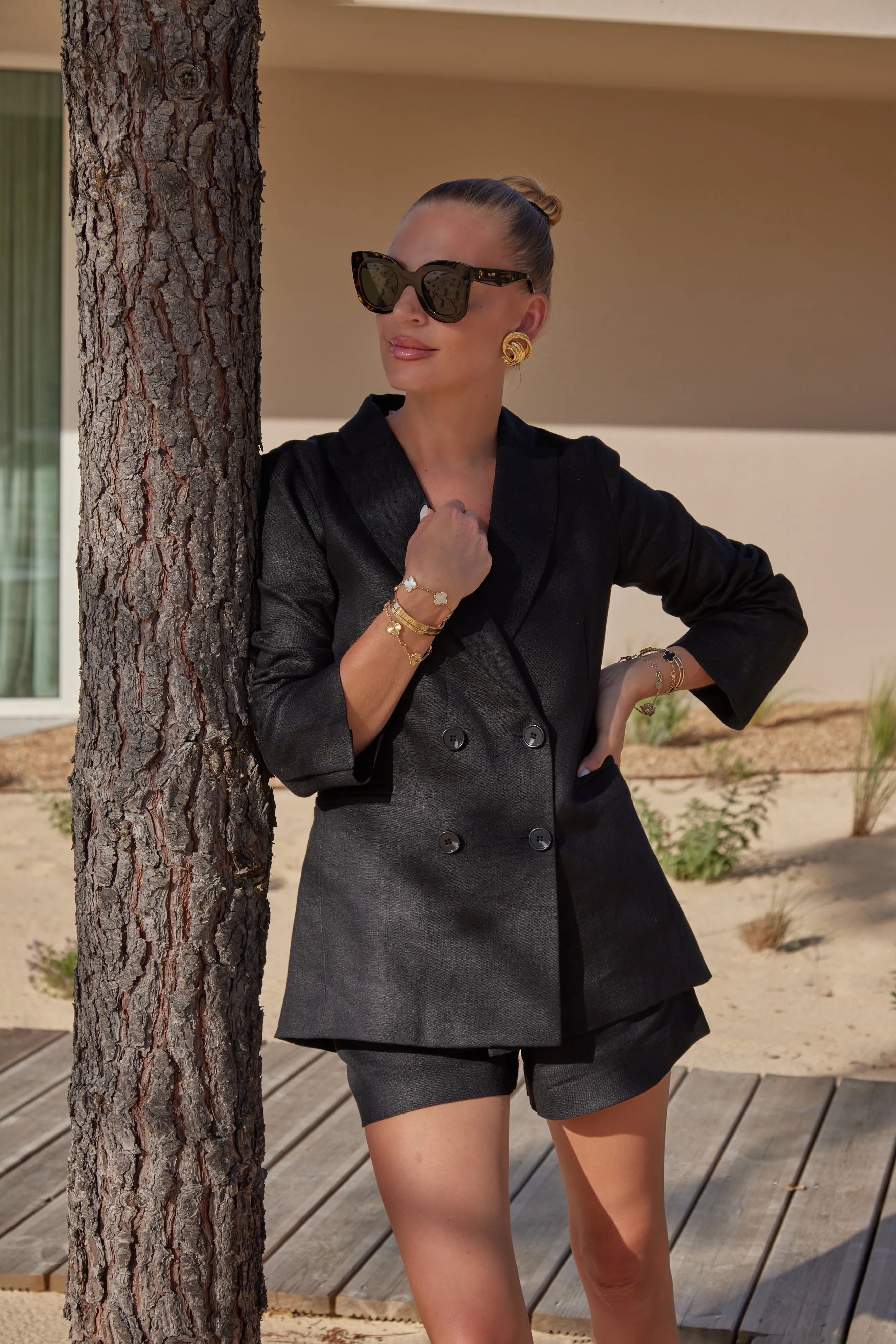 Cassie Black Linen Pleated Blazer