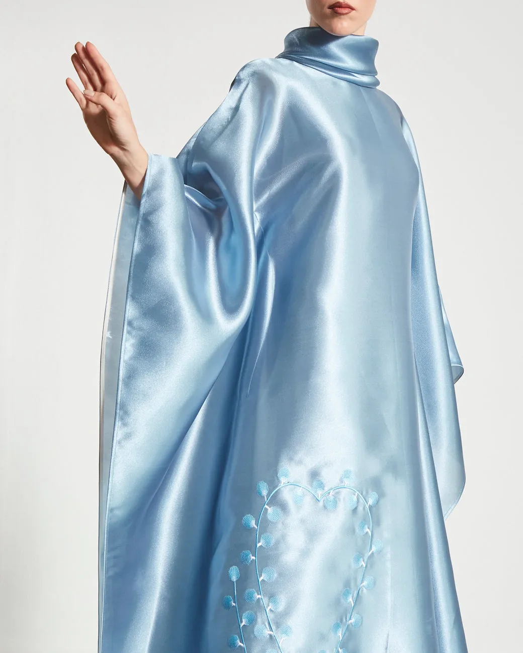 Embroidered Organdy High-Neck Kaftan Abaya - Gold