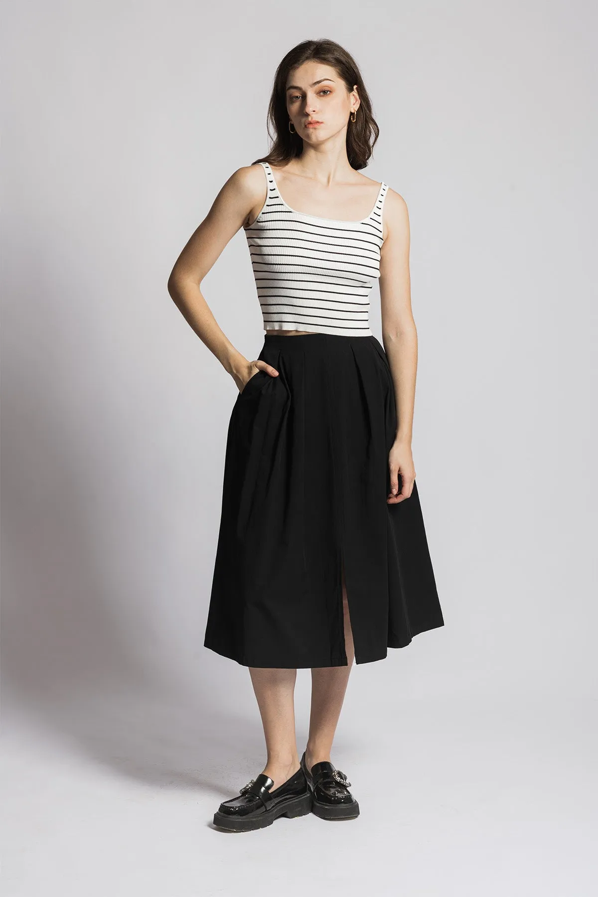Leerya Square Neckline Cropped Tank Top