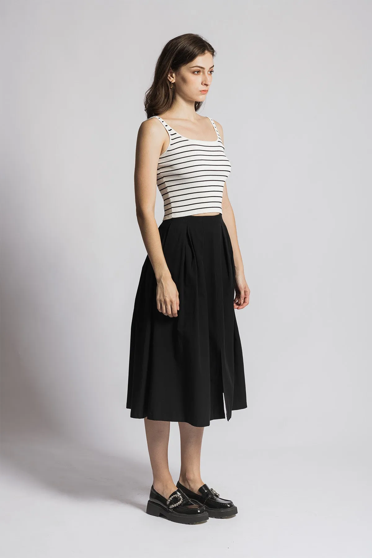 Leerya Square Neckline Cropped Tank Top