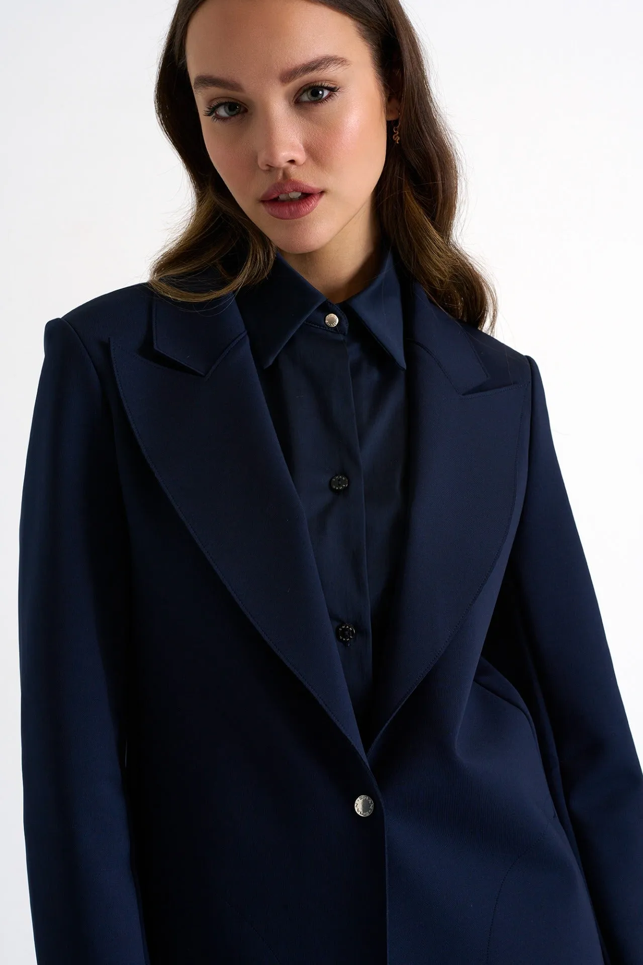 Shan Blazer with snap closure