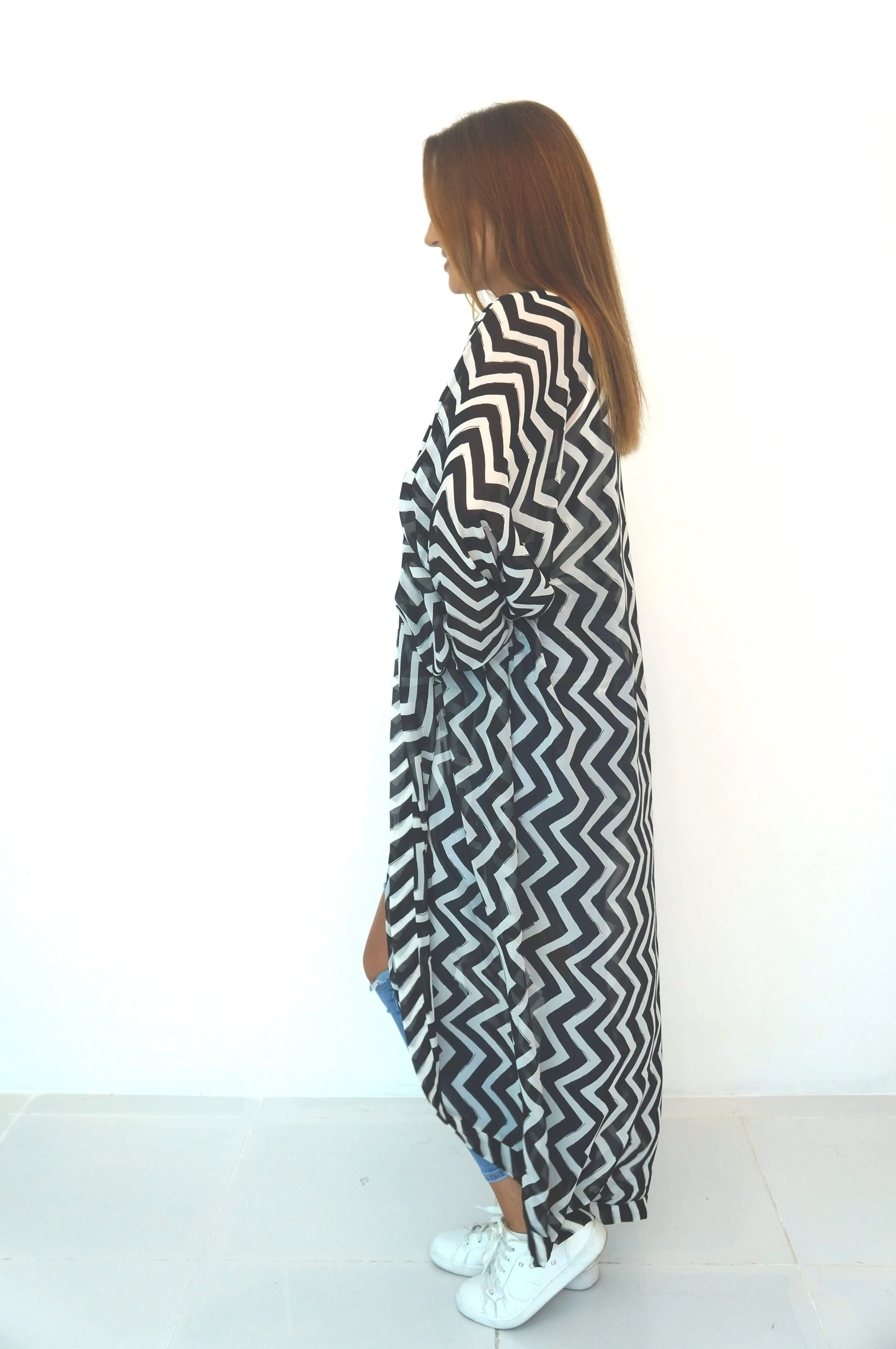 The Palm Kimono - Black & White Painted Chevron
