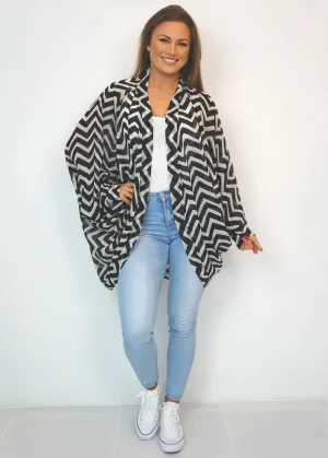 The Short Palm Kimono - Black & White Painted Chevron