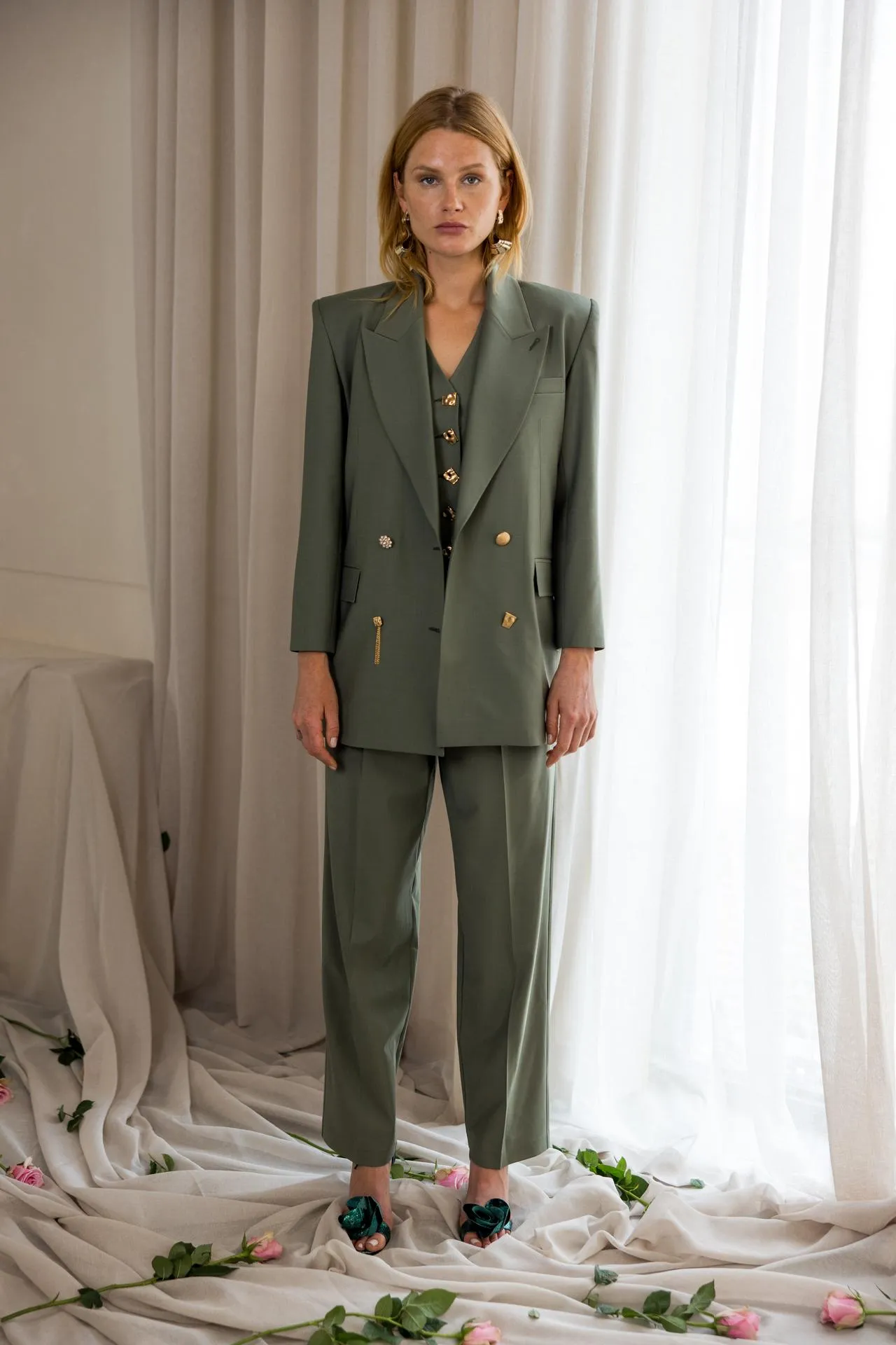 THREE PIECE LEAF SET BLAZER